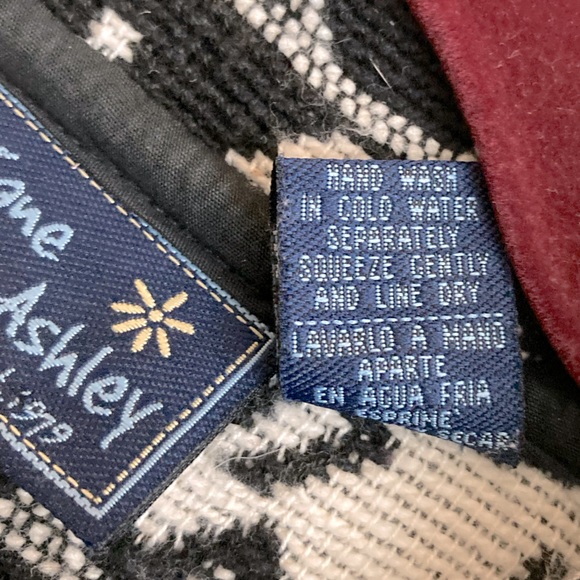 Jane Ashley Jacket in Aztec Design - Size L - Picture 8 of 8